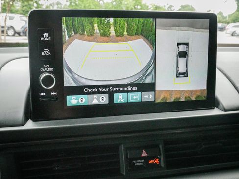 Used 2025 Honda Pilot TrailSport image 24