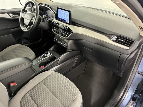 Used 2020 Ford Escape SE image 34