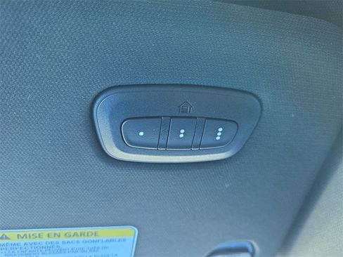 Used 2026 RAM 1500 4x4 Crew Cab image 24