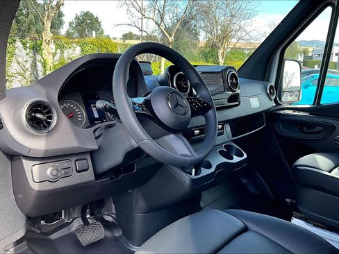 New 2026 Mercedes-Benz Sprinter 2500 image 8