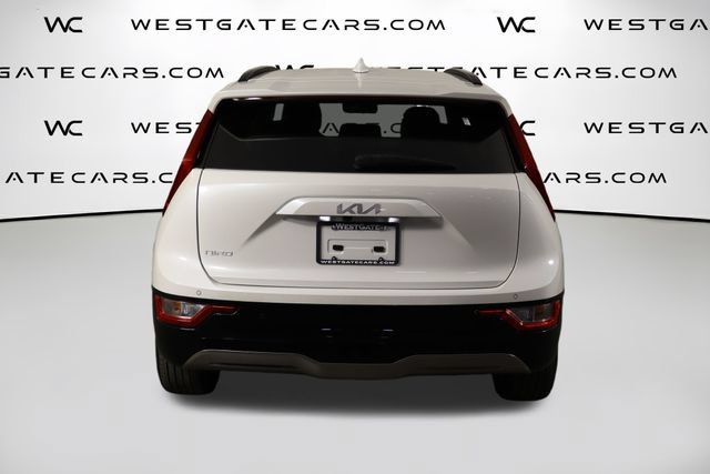 Certified 2024 Kia Niro Wind FWD image 4