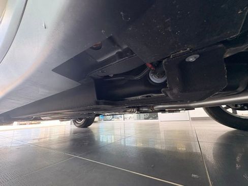 Used 2023 Jeep Grand Cherokee Limited RWD image 34
