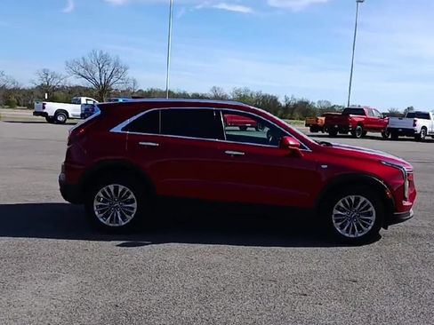 Used 2024 Cadillac XT4 Premium Luxury AWD/4WD image 9