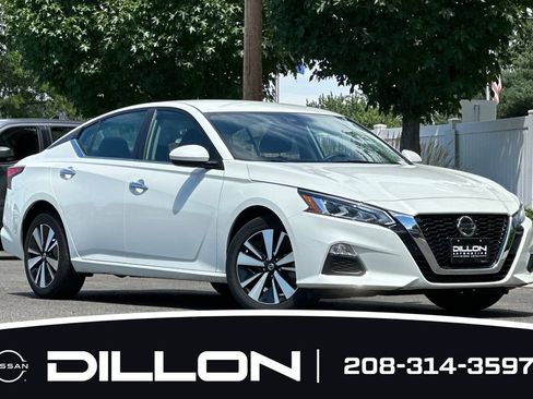 Used 2022 Nissan Altima 2.5 SV AWD/4WD image 2