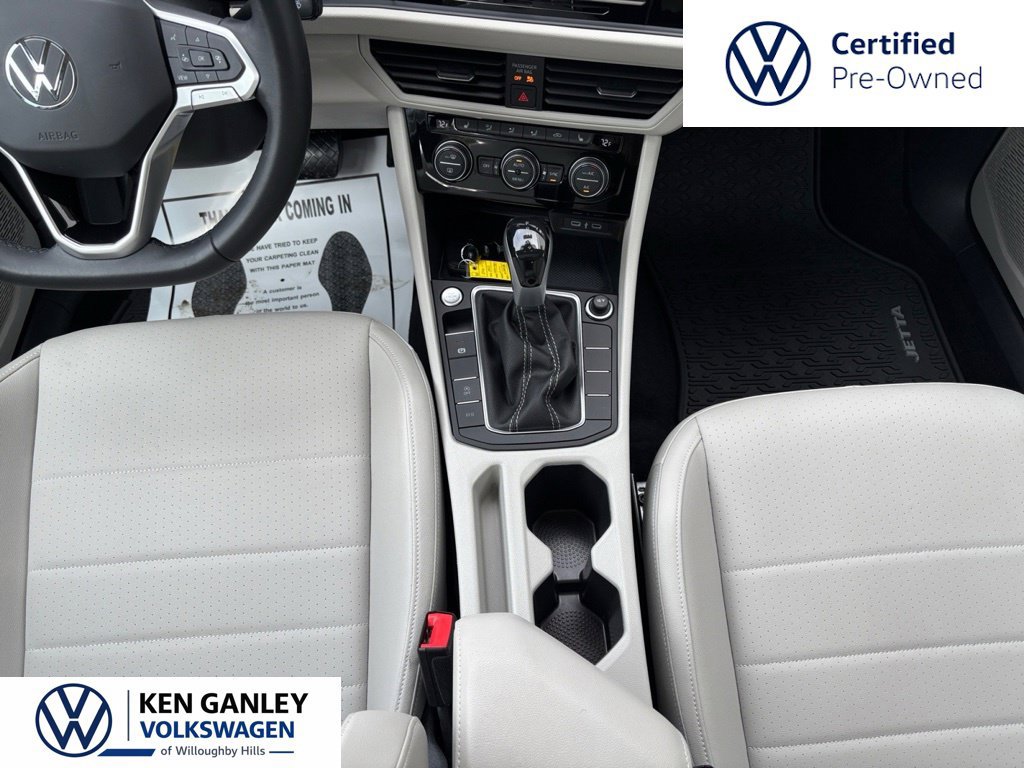 Used 2023 Volkswagen Jetta SE FWD image 18