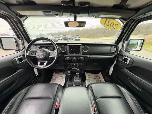 Used 2021 Jeep Wrangler Unlimited Sahara image 27