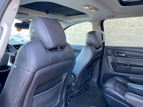 Used 2017 GMC Acadia Limited SLT image 12