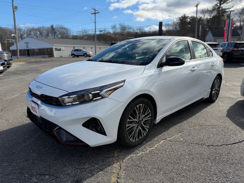 Used 2023 Kia Forte GT-Line w/ GT-Line Premium Package image 8