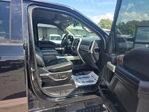 Used 2019 Ford F350 Lariat w/ Chrome Package AWD/4WD image 10