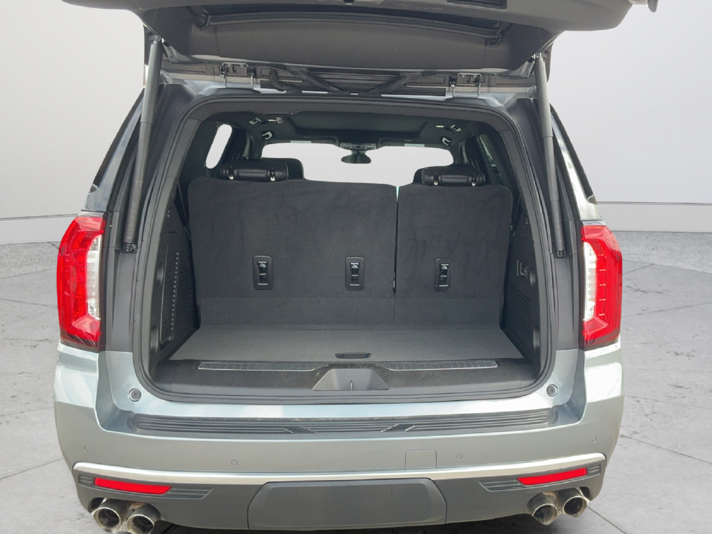 Used 2022 GMC Yukon Denali RWD image 21