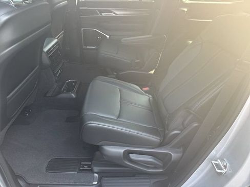 New 2026 Jeep Grand Wagoneer Limited AWD/4WD image 18