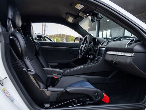 Used 2025 Porsche 718 Cayman GT4 RS image 47