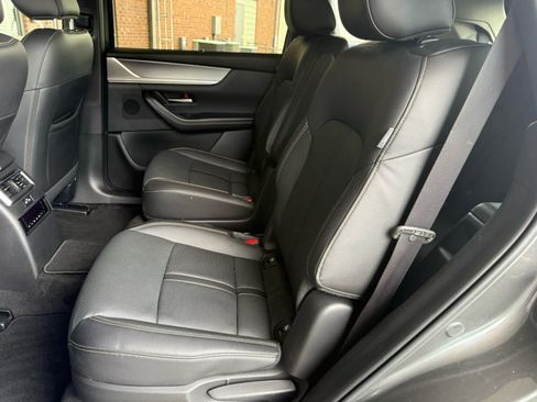 Used 2024 MAZDA CX-90 Plug-In Hybrid w/ Preferred AWD/4WD image 5
