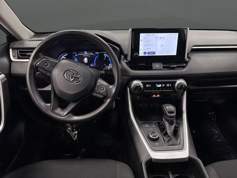 Used 2024 Toyota RAV4 LE image 5