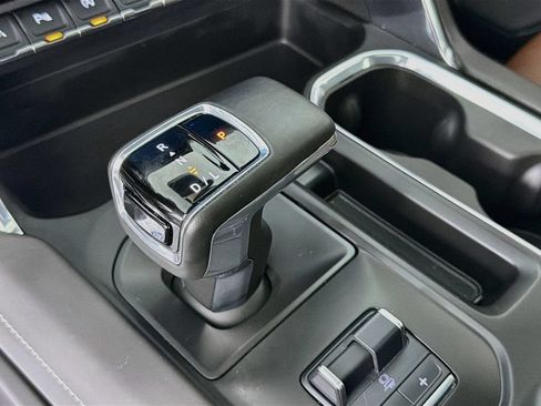 Used 2024 GMC Sierra 1500 Denali Ultimate AWD/4WD image 17