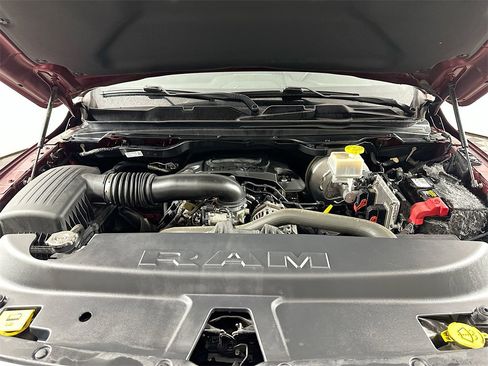 Used 2019 RAM 1500 Laramie image 29