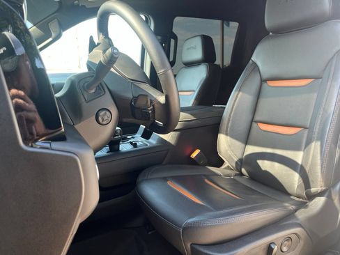 Certified 2026 GMC Sierra 1500 AT4 w/ AT4 Premium Package AWD/4WD image 8