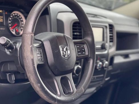 Used 2017 RAM 1500 Express RWD image 7