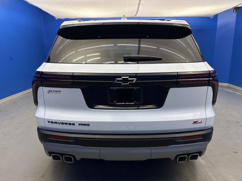 New 2026 Chevrolet Traverse Z71 w/ Enhanced Driving Package image 6