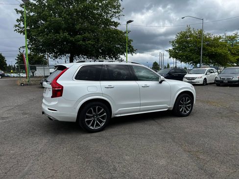 Used 2017 Volvo XC90 T6 Momentum w/ Vision Package AWD/4WD image 3