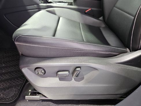 Certified 2023 Volkswagen Atlas SE w/ Panoramic Sunroof Package FWD image 17