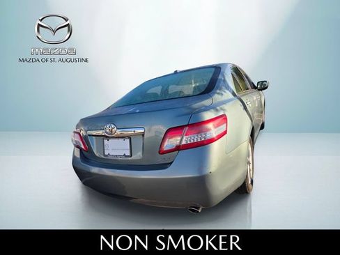 Used 2010 Toyota Camry XLE w/ Leather Pkg FWD image 4
