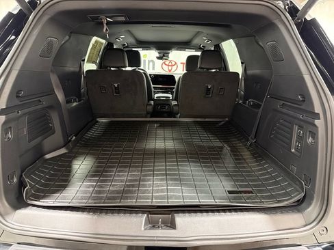 Used 2024 Chevrolet Traverse RS w/ LPO, Floor Liner Package AWD/4WD image 16