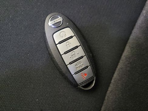 Used 2022 Nissan Sentra SR FWD image 32