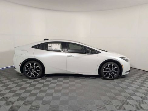 New 2026 Toyota Prius Plug-In Hybrid w/ Limited Premium Package FWD image 4