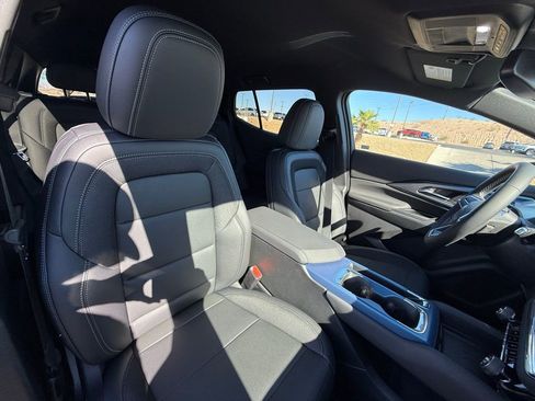 New 2026 Chevrolet Equinox EV LT image 13