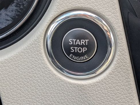 Used 2019 Nissan Rogue Sport SL w/ Premium Package image 32