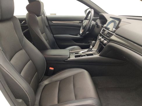 Used 2018 Honda Accord Sport image 21