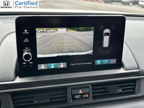 Certified 2025 Honda Pilot Touring image 23