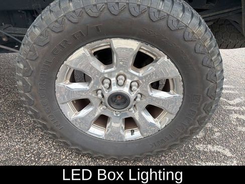 Used 2018 Ford F250 Lariat w/ Lariat Ultimate Package image 35