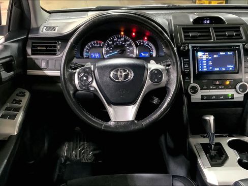 Used 2012 Toyota Camry SE image 6