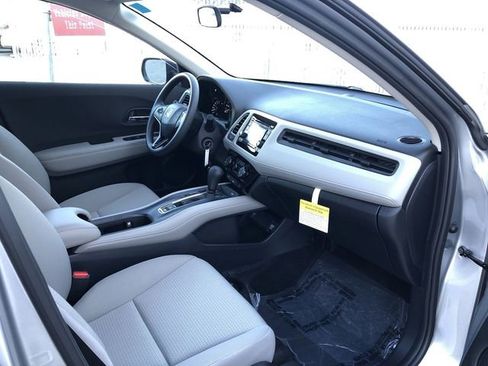 Certified 2021 Honda HR-V LX image 11