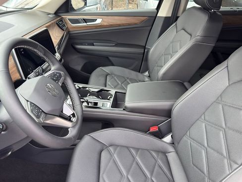 New 2026 Volkswagen Atlas SE FWD image 12