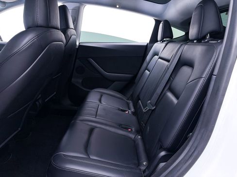 Used 2021 Tesla Model Y Long Range AWD/4WD image 42
