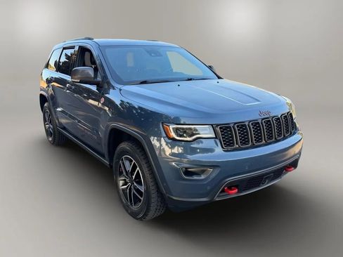 Used 2020 Jeep Grand Cherokee Trailhawk w/ Trailhawk Luxury Group AWD/4WD image 3