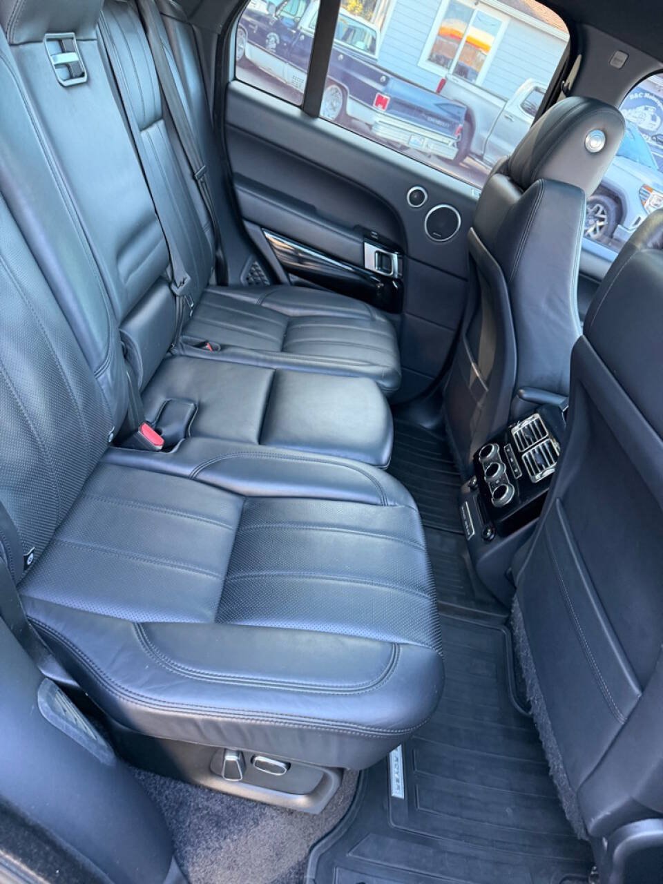 Used 2015 Land Rover Range Rover Supercharged AWD/4WD image 20