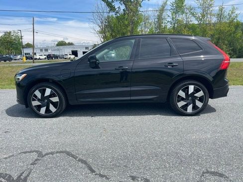Used 2024 Volvo XC60 T8 Plus w/ Protection Package Premier AWD/4WD image 2