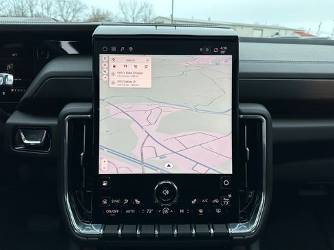 Used 2025 GMC Yukon XL Denali w/ Sun & Power Step Package image 12