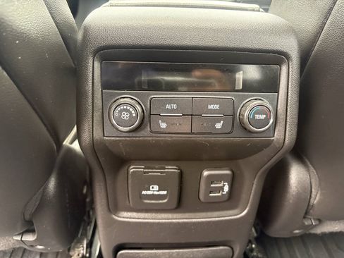 Used 2019 GMC Acadia Denali w/ Technology Package AWD/4WD image 32