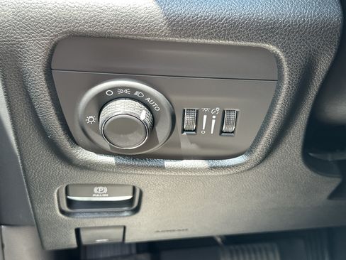 New 2026 Jeep Grand Cherokee L 4WD image 12