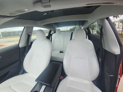 Used 2023 Tesla Model 3 Performance image 14