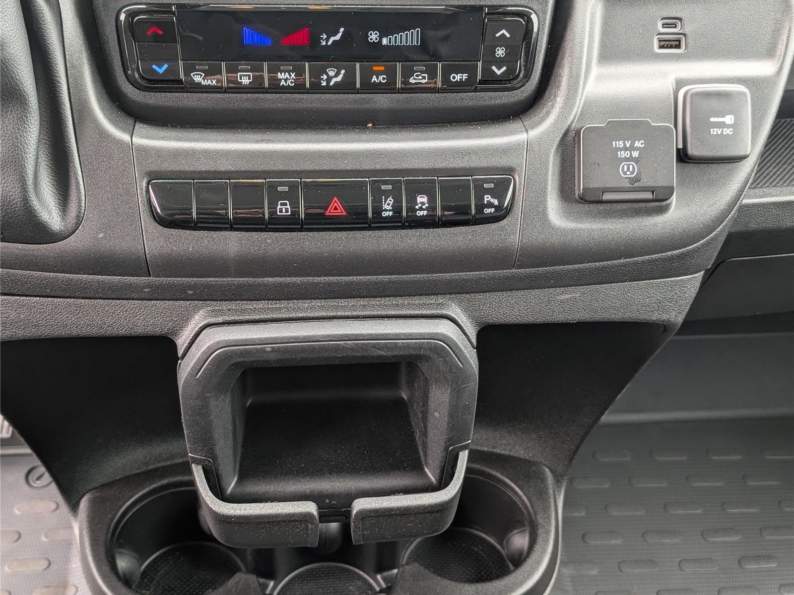 Used 2024 RAM ProMaster 1500 w/ Safety Group FWD image 23