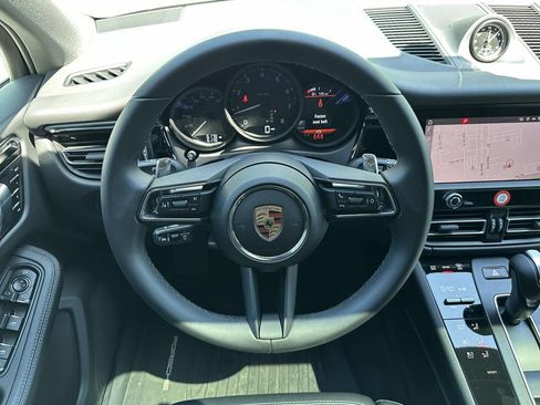 Certified 2026 Porsche Macan AWD/4WD image 16