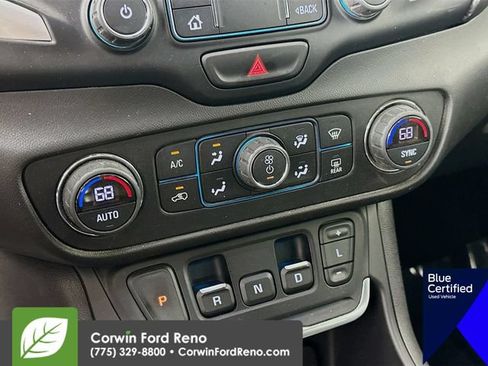 Used 2019 GMC Terrain SLT w/ Preferred Package AWD/4WD image 19