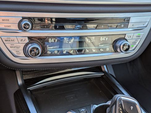 Used 2022 BMW 740i xDrive w/ M Sport Package image 25