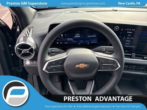 New 2026 Chevrolet Equinox LT w/ Convenience Package II AWD/4WD image 9